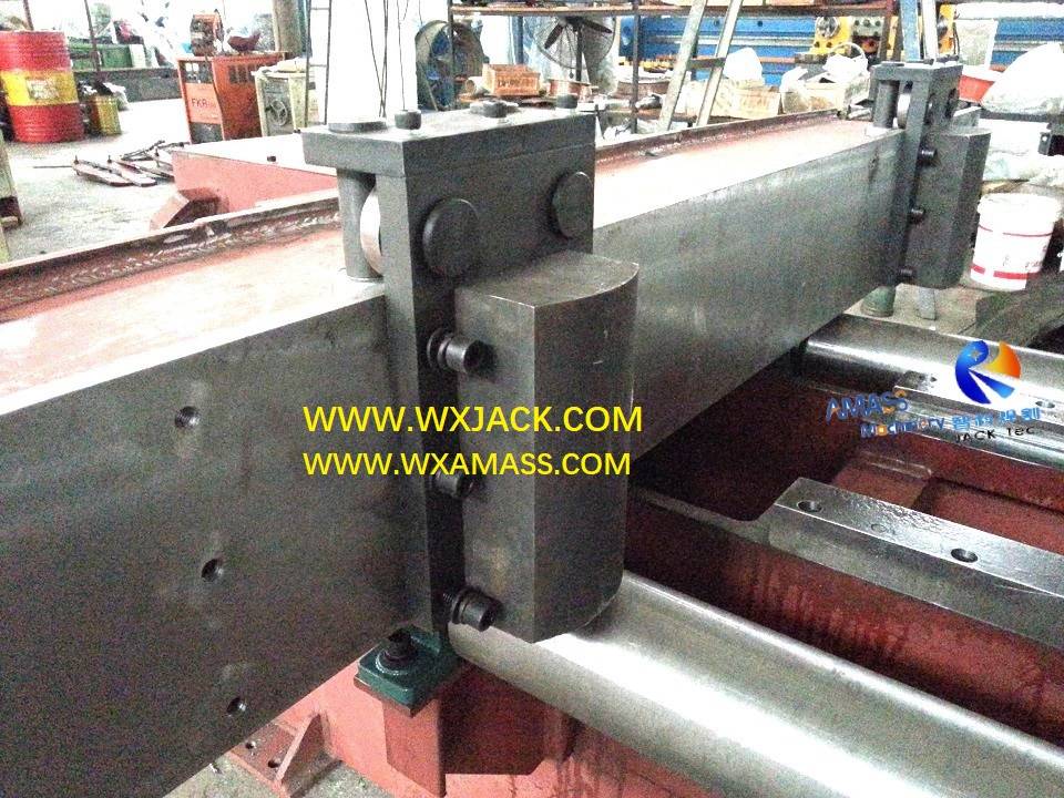 5 H Beam Horizontal Press Straightening Machine 33- 20140301_125655